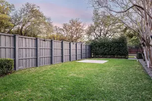 10652 Les Jardins Dr, Dallas, TX 75229 - Photo 24