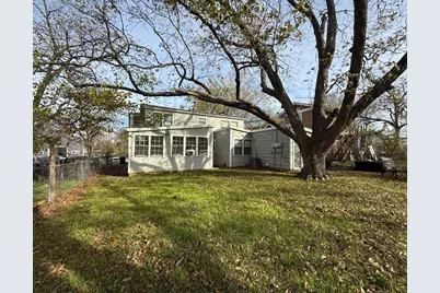 224 W Hull Street #B, Denison, TX 75020 - Photo 12