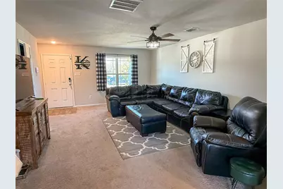 604 Mayfield Drive, Cleburne, TX 76031 - Photo 4