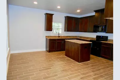 2811 Walnut Street, Greenville, TX 75401 - Photo 2