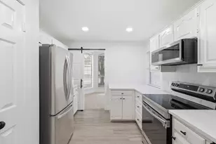 381 Arbor Ln, Euless, TX 76039 - Photo 12