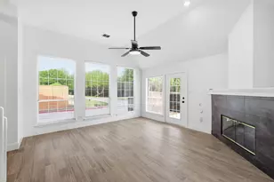 381 Arbor Ln, Euless, TX 76039 - Photo 6