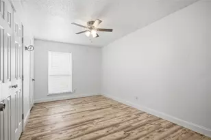 2729 Hurstview Dr, Hurst, TX 76054 - Photo 14