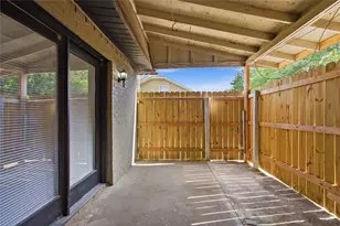 2729 Hurstview Dr, Hurst, TX 76054 - Photo 20