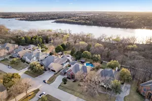 1130 Cogburn Ct, Shady Shores, TX 76208 - Photo 4