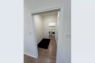 1138 Alvarado Street #B, Cleburne, TX 76031 - Photo 4