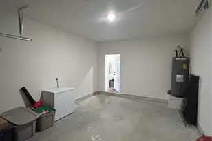 1138 Alvarado St, Cleburne, TX 76031 - Photo 22