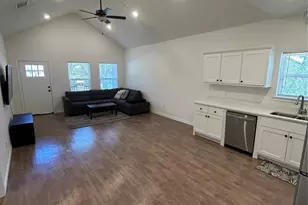 1138 Alvarado St, Cleburne, TX 76031 - Photo 2