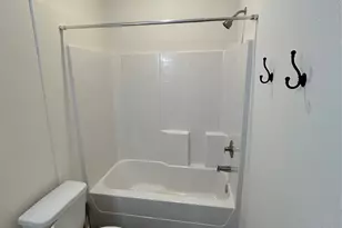 1138 Alvarado St, Cleburne, TX 76031 - Photo 10