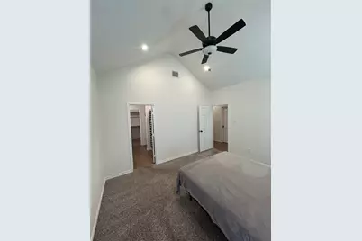 1138 Alvarado Street #B, Cleburne, TX 76031 - Photo 12