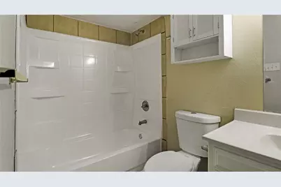 7437 Sandhurst Lane S, North Richland Hills, TX 76182 - Photo 16