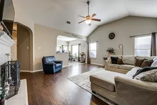 11108 Dunlavin Ct, Fort Worth, TX 76052 - Photo 2