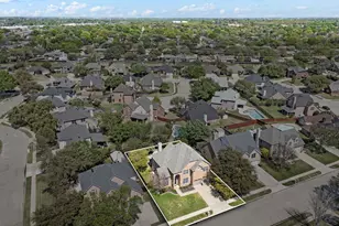 417 Shade Tree Cir, Hurst, TX 76054 - Photo 2