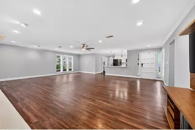 5008 Marble Falls Road, Fort Worth, TX 76103 - Photo 6