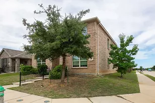 2301 Brightstone Dr, Little Elm, TX 76227 - Photo 2