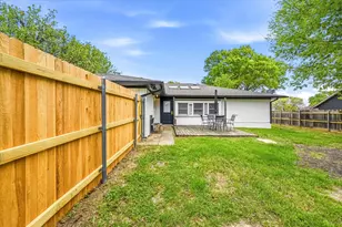 100 Faircrest Dr, DeSoto, TX 75115 - Photo 26