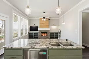 405 N Chestnut St, McKinney, TX 75069 - Photo 10