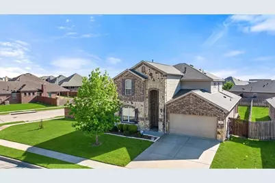 424 Eureka Court, Burleson, TX 76028 - Photo 4