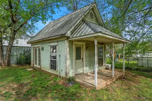 107 W Ave F, Valley Mills, TX 76689 - Photo 30