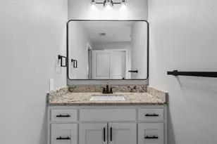 107 W Ave F, Valley Mills, TX 76689 - Photo 18