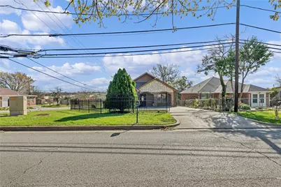 3022 Loving Avenue, Fort Worth, TX 76106 - Photo 4