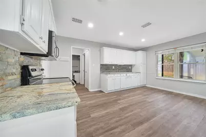 125 Redwood Drive, Highland Village, TX 75077 - Photo 10