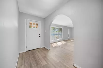 125 Redwood Drive, Highland Village, TX 75077 - Photo 2