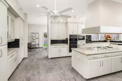 5045 Lakehill Court, Dallas, TX 75220 - Photo 18