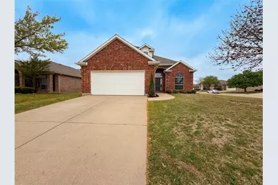 828 Pebblecreek Drive, Burleson, TX 76028 - Photo 1