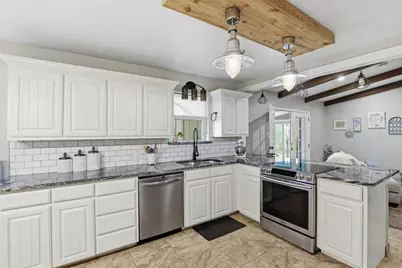 1404 Mimosa Street, Cleburne, TX 76033 - Photo 8