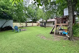 1404 Mimosa St, Cleburne, TX 76033 - Photo 20