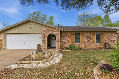 1404 Mimosa Street, Cleburne, TX 76033 - Photo 2