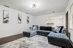 10525 Yorkford Dr, Dallas, TX 75238 - Photo 14
