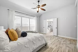 300 Ben Thomas St, Burleson, TX 76028 - Photo 22