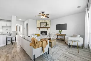 300 Ben Thomas St, Burleson, TX 76028 - Photo 4