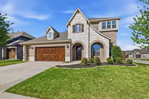 300 Ben Thomas St, Burleson, TX 76028 - Photo 2