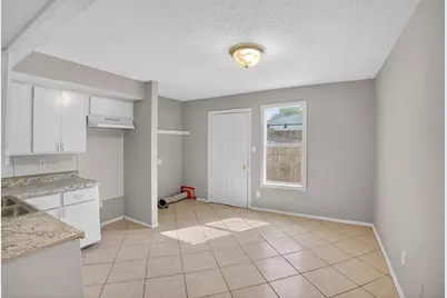 3800 E 4th Street, Fort Worth, TX 76111 - Photo 4