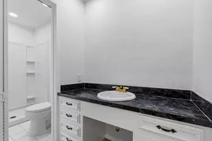 3405 Hacienda Cir, Irving, TX 75062 - Photo 26