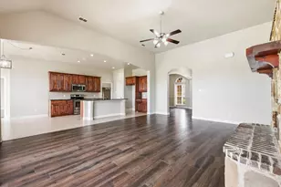 105 Devonshire Dr, Waxahachie, TX 75167 - Photo 10