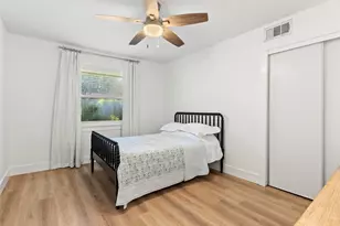 10647 Chesterton Dr, Dallas, TX 75238 - Photo 28