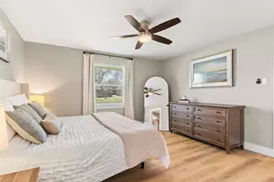 10647 Chesterton Dr, Dallas, TX 75238 - Photo 24