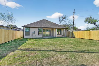 1930 Houston Street, Grand Prairie, TX 75050 - Photo 16