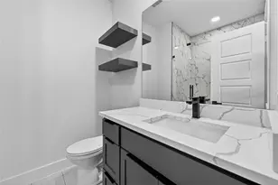 1930 Houston St, Grand Prairie, TX 75050 - Photo 18