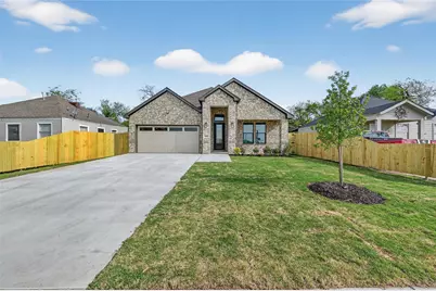 1930 Houston Street, Grand Prairie, TX 75050 - Photo 1