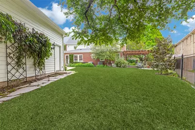 2207 Cambria Boulevard, Dallas, TX 75214 - Photo 36