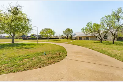 701 Heritage Way, Stephenville, TX 76401 - Photo 4