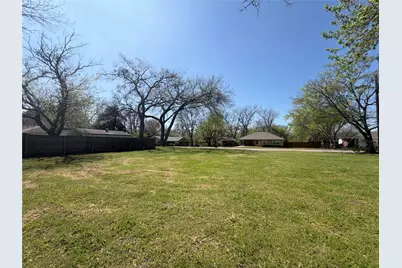 110 Pecan Street, Whitesboro, TX 76273 - Photo 2
