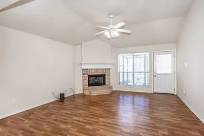 3411 Austin Street, Gainesville, TX 76240 - Photo 4