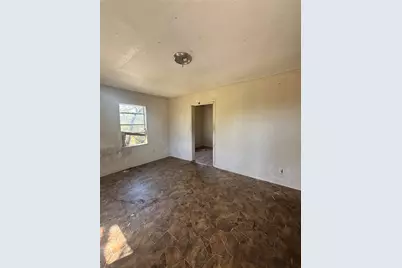 1201 E Davis Avenue, Fort Worth, TX 76104 - Photo 6