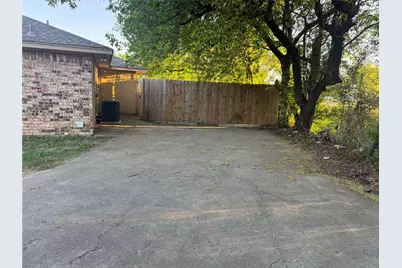 500 Renee Drive, Irving, TX 75061 - Photo 4